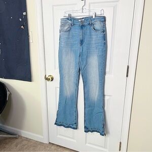 ✧･ﾟf21 lightwash high waisted jeans